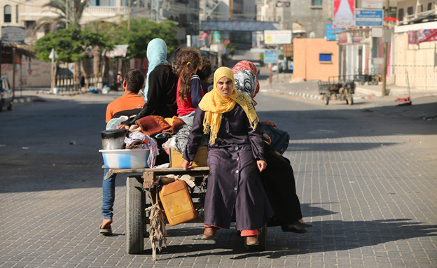 "מפגש אנושי עם האזרחים" (צילום: רויטרס)