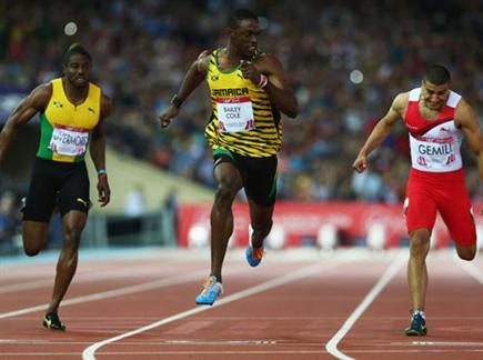 מחכה לבולט. ביילי-קול חוצה את הקו (gettyimages) (צילום: ספורט 5)