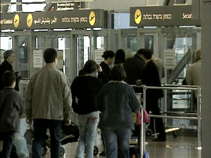 אזור הביקורת בנמל התעופה בן גוריון (צילום: חדשות 2)