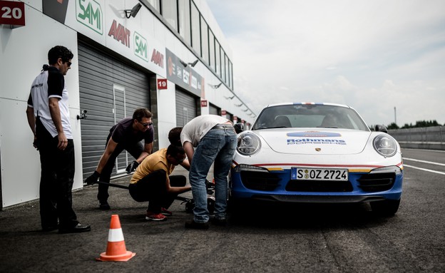 השתלמות נהיגה פורשה השתלמות נהיגה פורשה