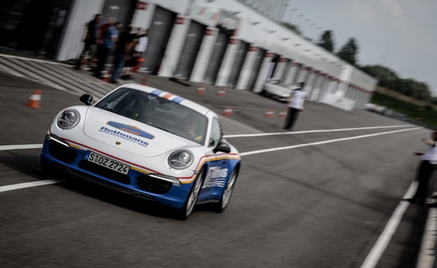 השתלמות נהיגה פורשה השתלמות נהיגה פורשה