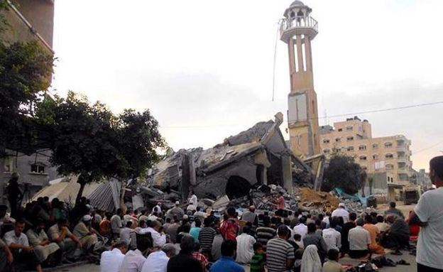 צה"ל תקף מסגדים ברצועה (צילום: טוויטר)