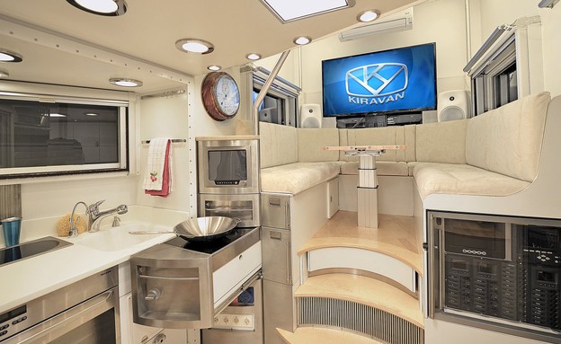 קרוון מיוחד קרוון מיוחד