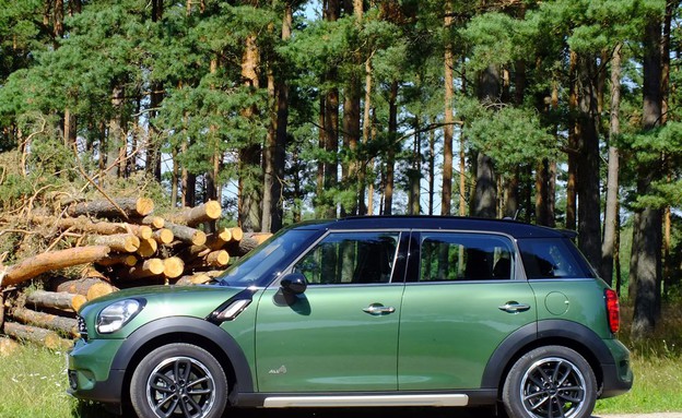 מיני קאנטרימן מתיחת פנים 