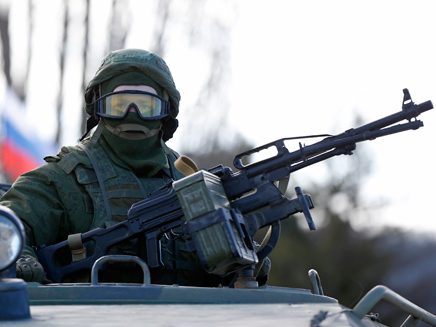 כוחות פרו רוסיים במזרח אוקריאנה (צילום: רויטרס)