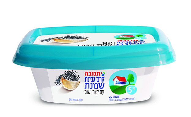 קרם גבינת שמנת 5 אחוז עם קצח ושום, תנובה (צילום: ברוך נאה,  יחסי ציבור )