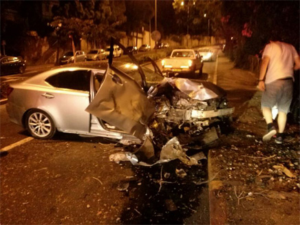 התאונה לפנות בוקר בחיפה (צילום: איחוד הצלה)