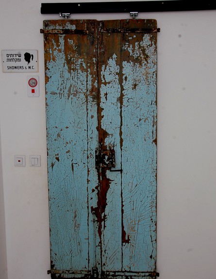 שגית ויואב, דלת ישנה (צילום: שגית ויואב צידון)