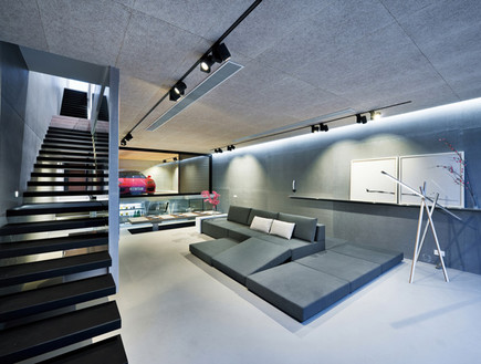 בית עם חניה בתוכו (צילום: Millimeter Interior Design Studio)