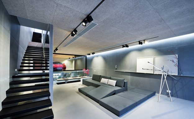 בית עם חניה בתוכו (צילום: Millimeter Interior Design Studio)