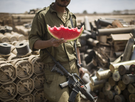 החייל הישראלי - חיילים במצבע צוק איתן  (צילום: Ilia Yefimovich, GettyImages IL)