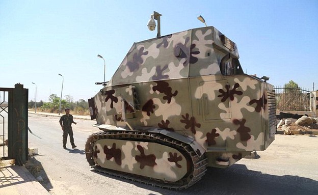 טנק מאולתר של הכורדים (צילום: דיילי מייל)