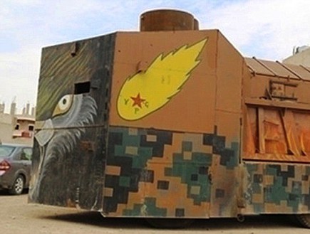 טנק מאולתר של הכורדים (צילום: דיילי מייל)