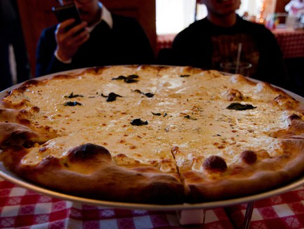 Grimaldi's pizza (צילום: Guian Bolisay,Flickr)