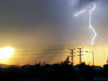 סופות ברקים בדרך אל החג (צילום: אלגר שטיימץ)