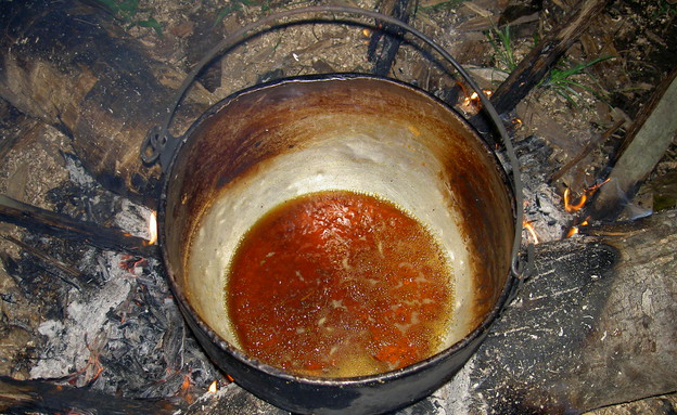 בישול איאווסקה באקוודור  (צילום: Hhmb)