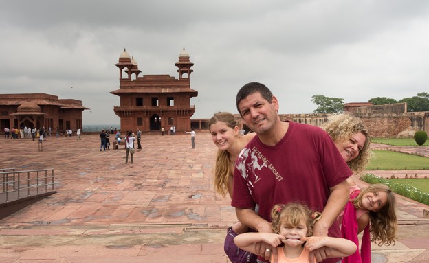 משפחת דרור בהודו (צילום: נופר יורן)