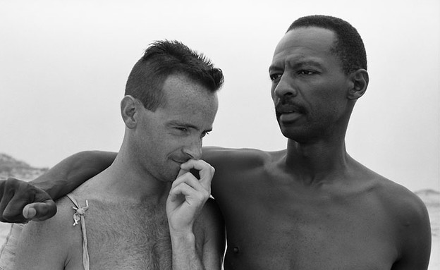 Reno and Lee, Fire Island, 1988 (צילום: Sage Sohier 2014)