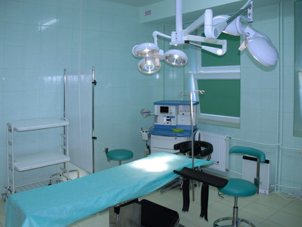 סחר באיברים - חדר ניתוח (צילום: טינקסטוק)