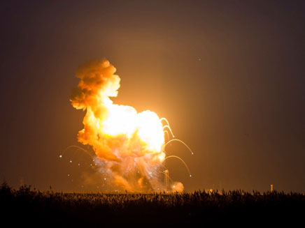 פיצוץ המעבורת הבלתי מאוישת בתחילת השבוע (צילום: AP)