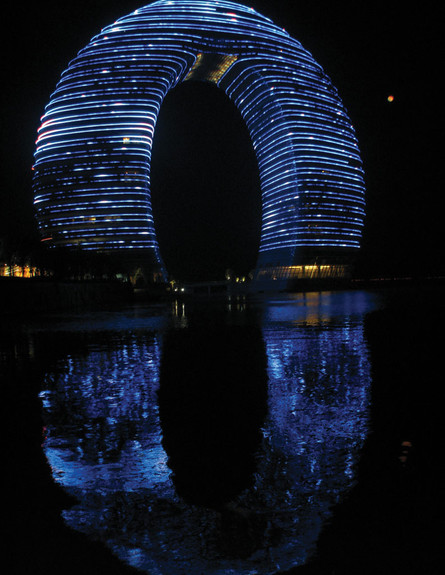 המלון העגול בסין (צילום: HOTEL SHERATON HUZHOU HOT SPRING)