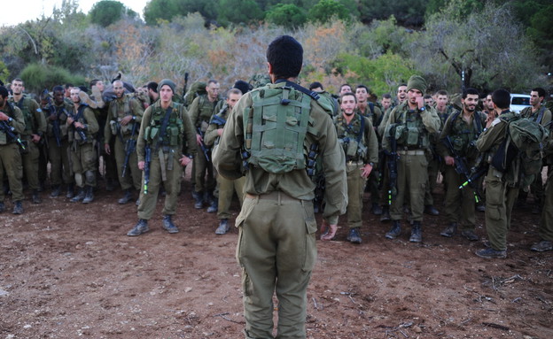 חיילים בצוק איתן (צילום: נועה אדר, עיתון "במחנה")