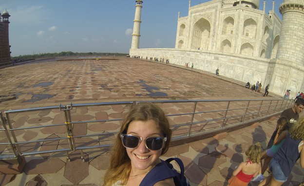 משפחה בהודו, פרק שני