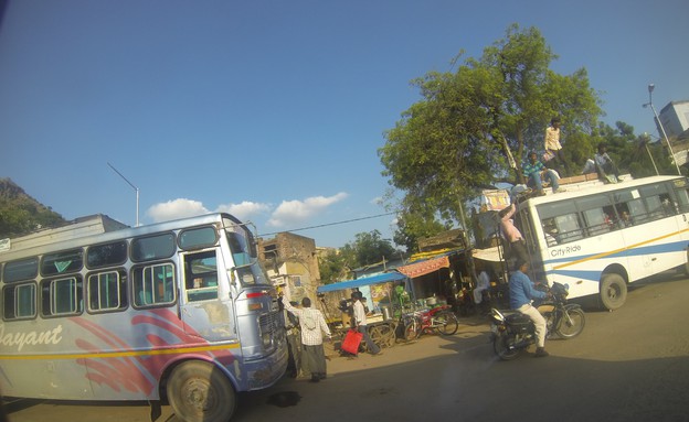 משפחה בהודו, פרק 3