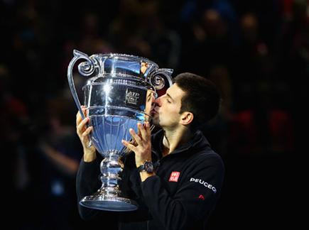 ג'וקוביץ' והפרס הגדול שקיבל הערב (GETTYIMAGES) (צילום: ספורט 5)