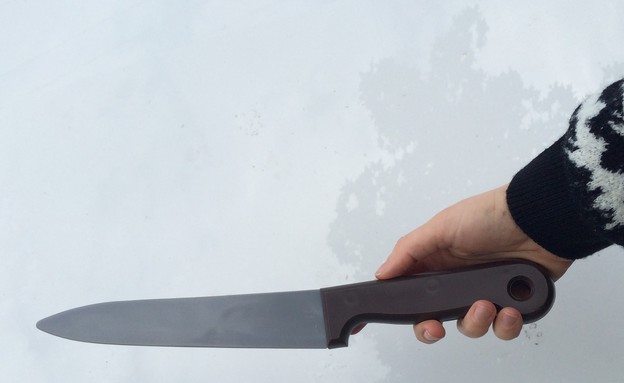 סכין בתוך תיק - האוניברסיטה העברית (צילום: אלינור פוקס)