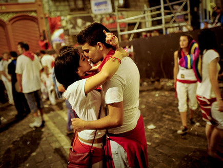 נשיקות ברגע הנכון (צילום: buzzfeed.com)