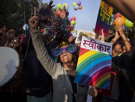 מצעד גאווה בניו דלהי (צילום: Sakchai Lalit | AP)