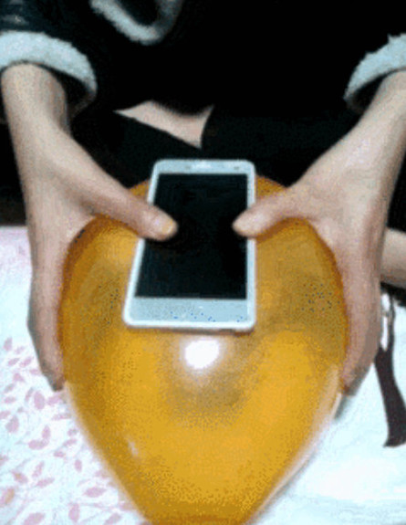 כיסוי לאייפון מבלון  (צילום: Byoukan Sunday)