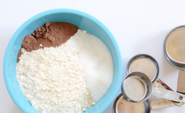 דונאטס שוקולד אפויות שלב 1