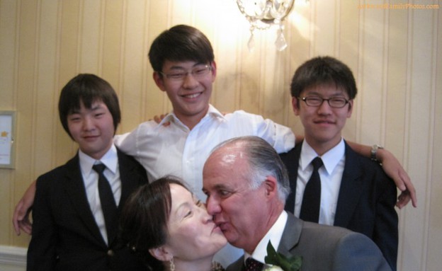 תמונות חתונה מוזרות (צילום:  Awkward Family Photos)