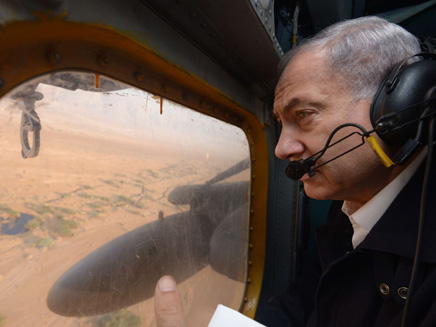 ראש הממשלה סייר באזור האסון (צילום: עמוס בן גרשום לע