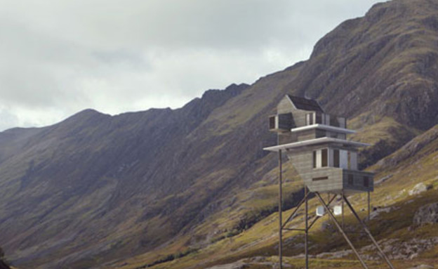 בית על עמודים בסקוטלנד (צילום: Alexis Raimbault)