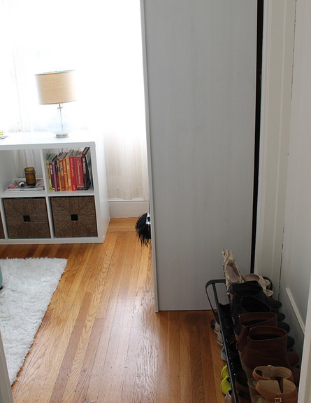 אתגר עיצוב חדר אחד, לפני (צילום: hammerandheelsblog)