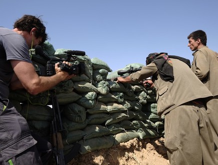 איתי אנגל בחזית מול דאעש (צילום: אדי גרלד, עובדה)