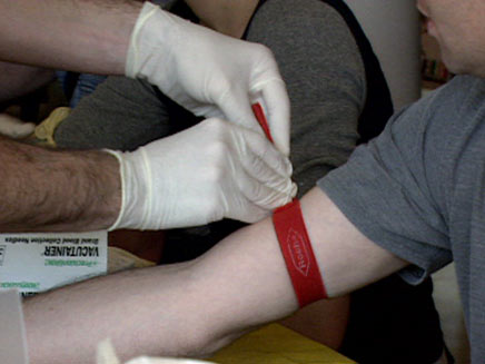 בקרוב: תרומות דם גם מהומוסקסואלים (צילום: חדשות 2)