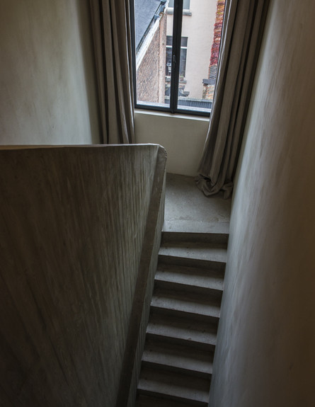 מתחם תרבות באנטוורפן מדרגות גובה (צילום: סיון אסקיו)