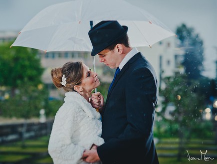 חתונה בגשם (צילום: אילן מור)