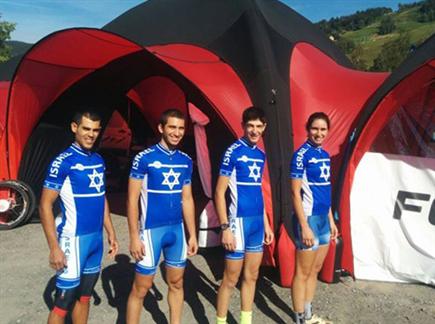 נבחרת הגברים באופני הרים (אביעד יזרעאל) (צילום: ספורט 5)