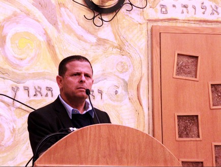 איתן כבל באירוע של מפלגת העבודה בבית דניאל בתל אביב (צילום: רן מלמד)