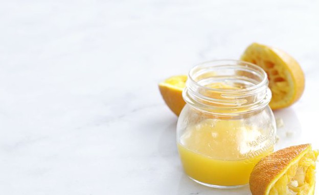 מיץ תפוזים (צילום: דניה ויינר, על השולחן)