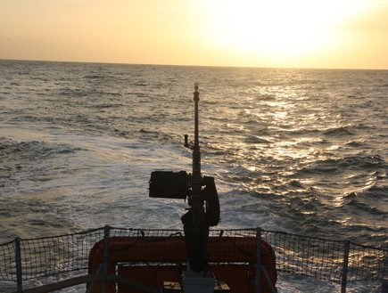 שי לוי על ספינה מסוג שלדג (צילום: שי לוי)