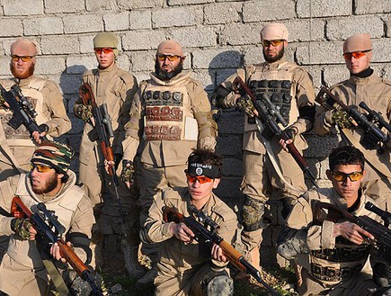 יחידת הצלפים של דאעש (צילום: dailymail.co.uk)
