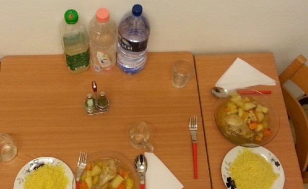 קשה בקוסקוס, קל במרק