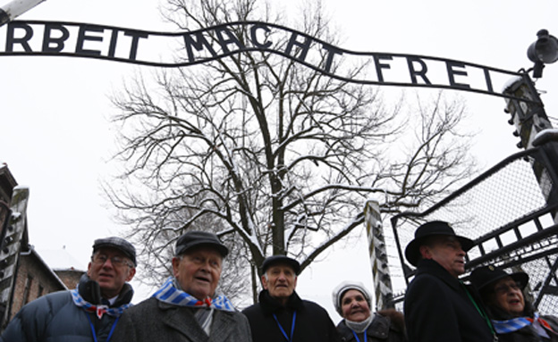 ניצולים בטקס לציון 70 שנה לשחרור אושוויץ (צילום: רויטרס)