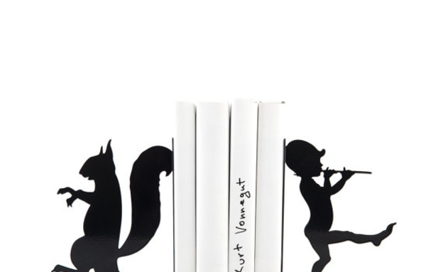 און ליין 13 תומכי ספרים על פי איור ילדים נוסטלגי  (צילום: Design_Atel)